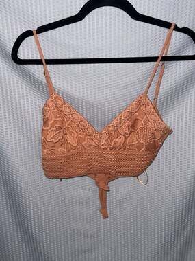 Aéropostale Lace Tie-Back Bralette Crop Top